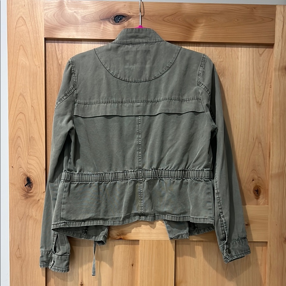 Green Military Style Jacket - Picture 3 of 3
